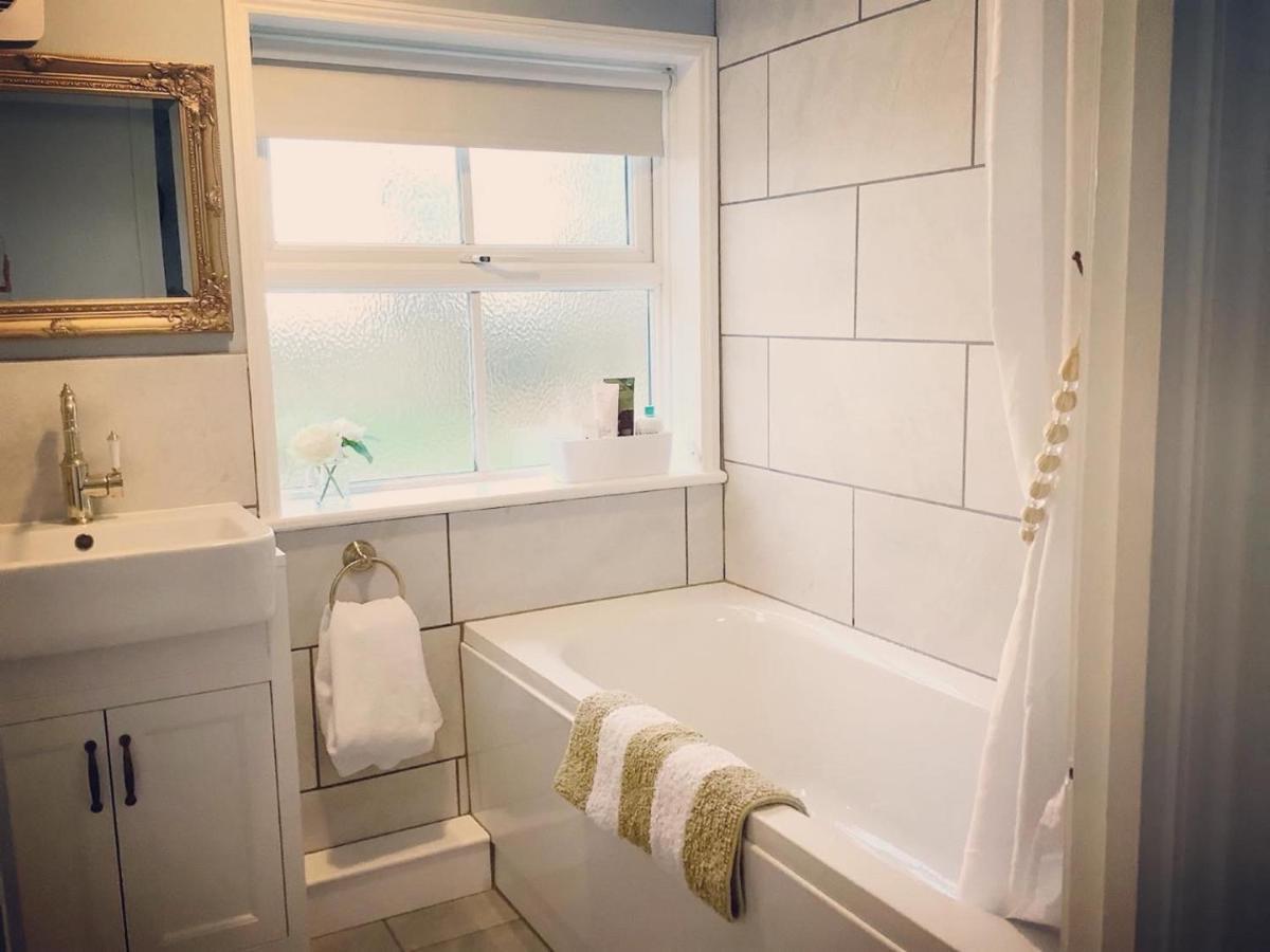 Humphries Cross Apartments 라이 외부 사진